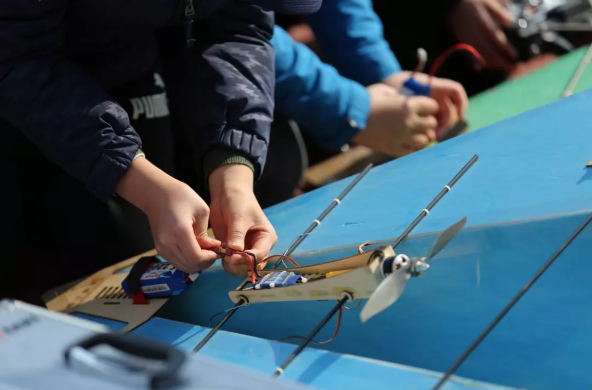 第二十六届昆山市中小学生航模比赛 暨第二十届“飞向北京－飞向太空”全国 青少年航空航天模型教育竞赛活动